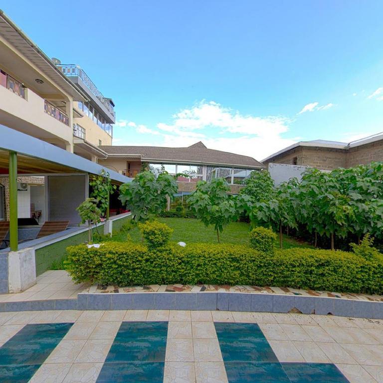 Royal City Dubai Complex Кисуму Екстериор снимка